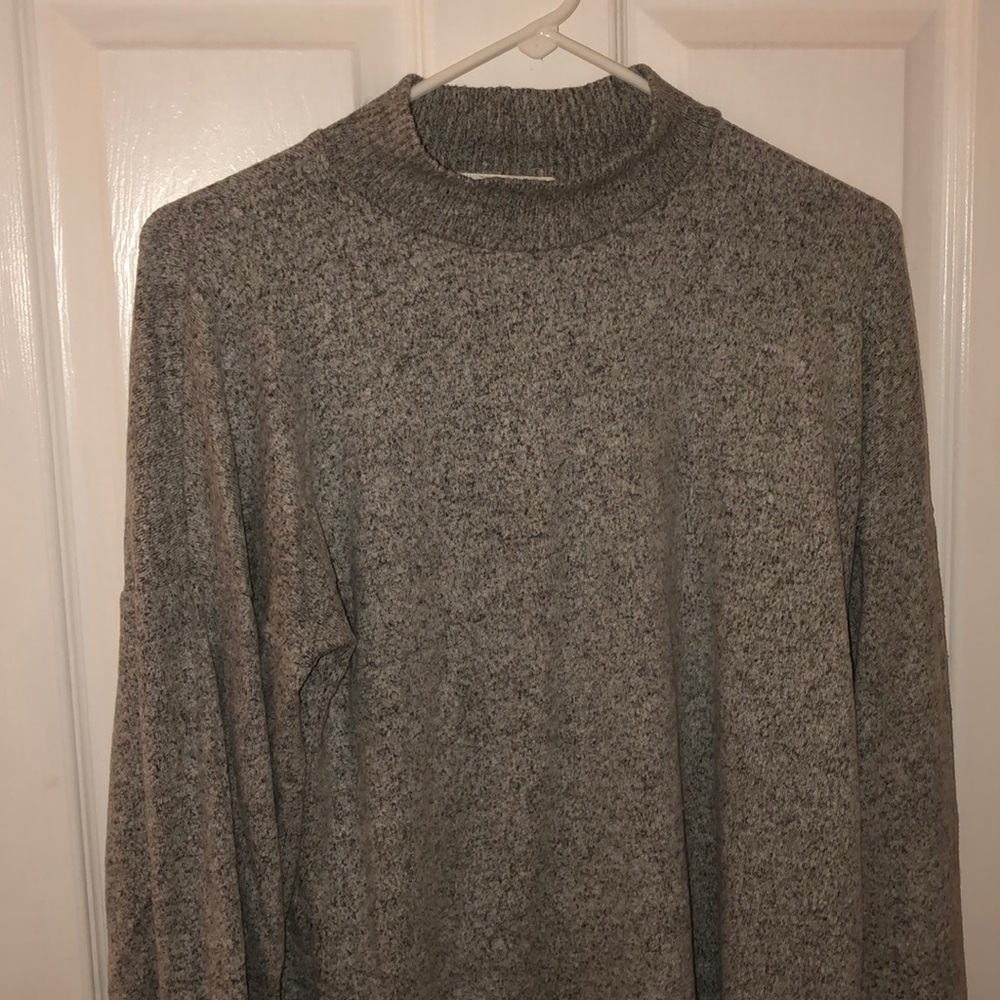 grey long sleeve